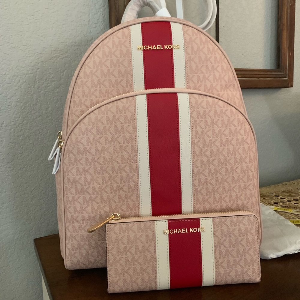 🌸 new MK set large - Picture 2 of 6